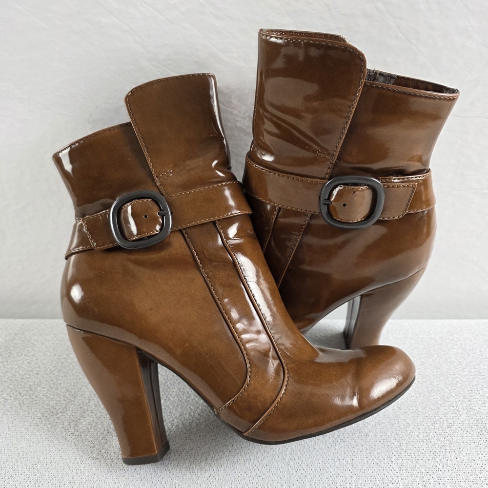 Born Crown Emie Tall Ankle Boots Brown Patent Leather Buckle Wmn's 6